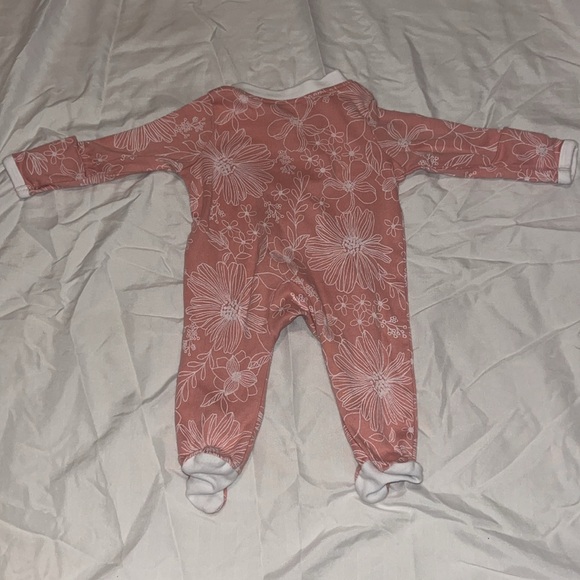 14 pcs. Preemie Bundle - Picture 7 of 11